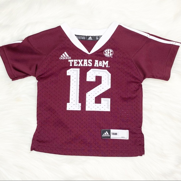 maroon and white jersey